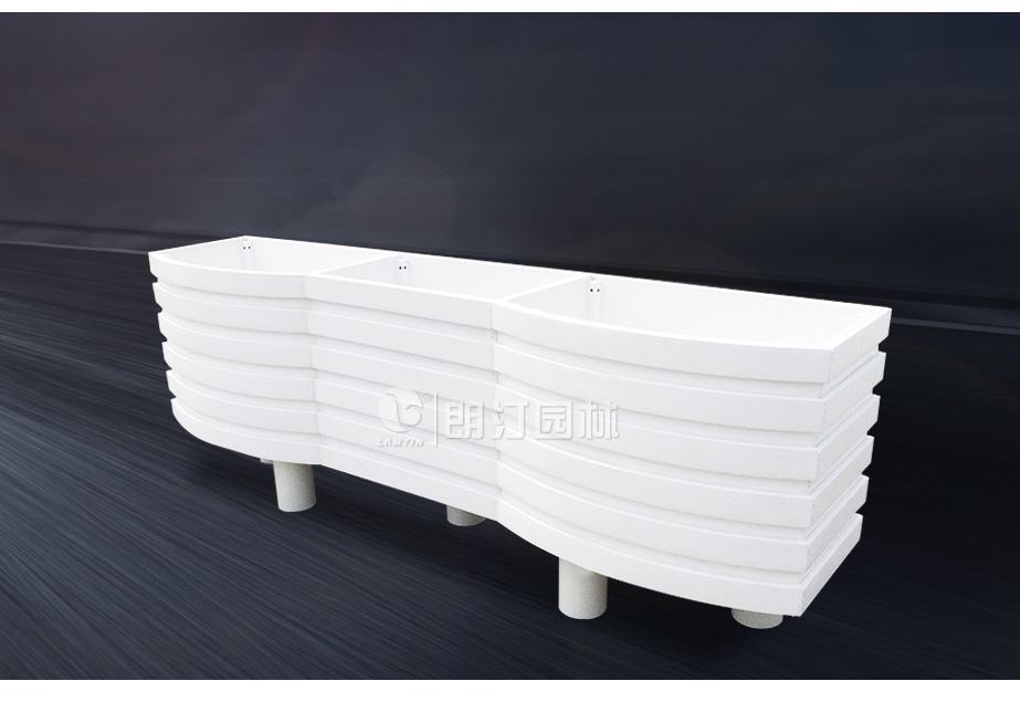 路兩邊景觀花箱