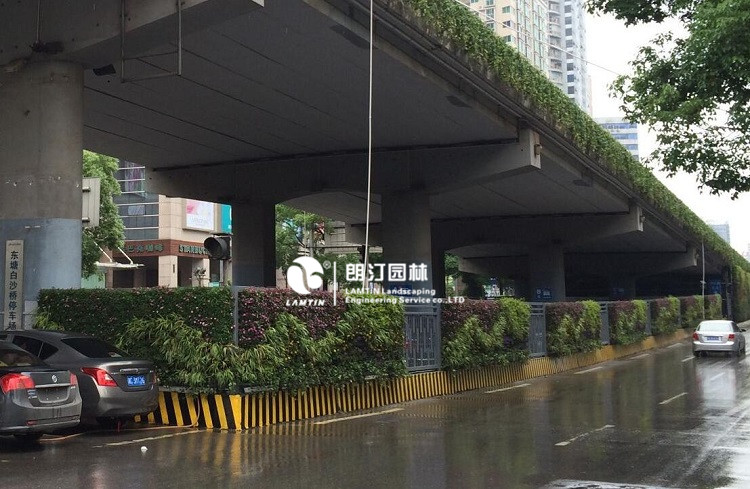 朗汀園林橋柱墻體綠化案例